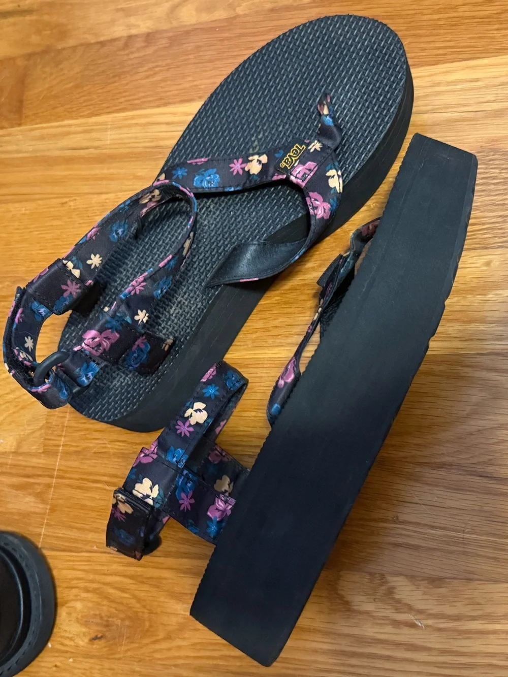 Teva Floral Print Platform Sandals - Black with Purple-Pink Accents